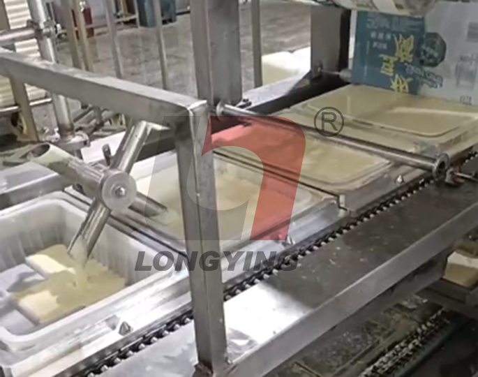 龍應大方盒豆腐灌裝封口機
